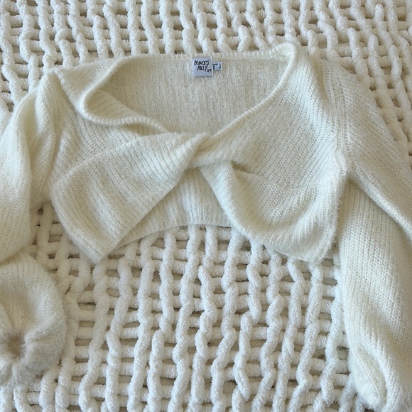 Princess polly white cropped sweater with twist - Picture 1 of 2